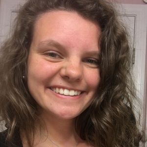 Meet your Posher, Caroline